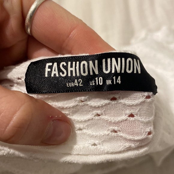 Cute cropped top - Picture 2 of 2